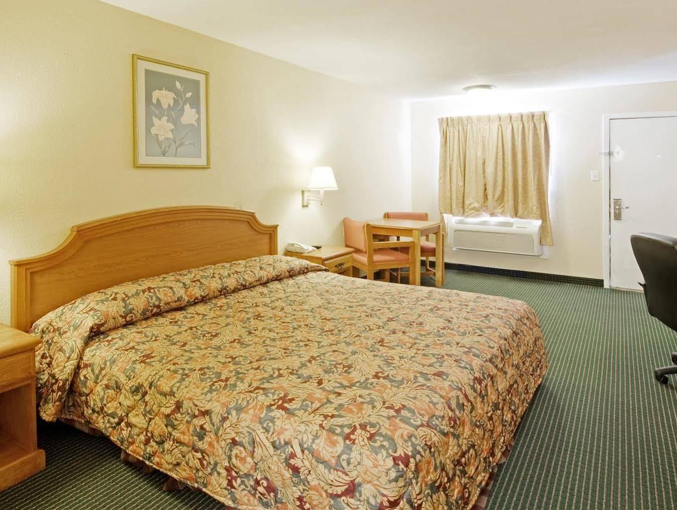 Americas Best Value Inn Gainesville Tx Zewnętrze zdjęcie